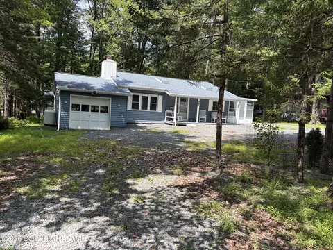 131 Tommys Ln, Pocono Lake, PA 18347
