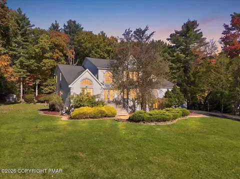 125 Estate Dr, East Stroudsburg, PA 18301