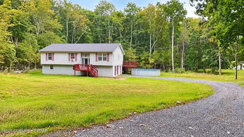 1301 Sierra Trails Dr, East Stroudsburg, PA 18302