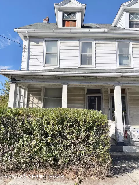 21 E Abbott St, Lansford, PA 18232