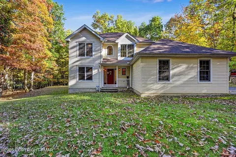 256 Pin Oak Rd, Stroudsburg, PA 18360