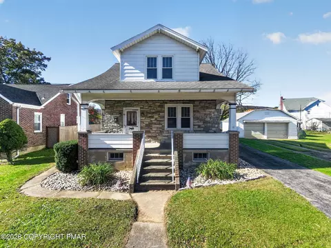 62 Dante St, Roseto, PA 18013