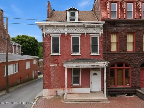622 Mahantongo St, Pottsville, PA 17901
