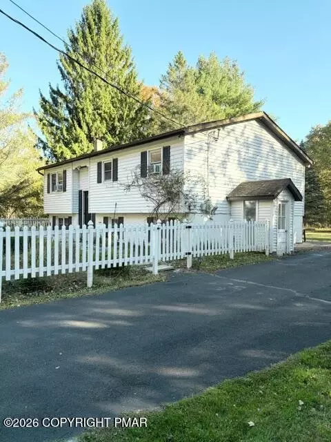 246 Lower Swiftwater Rd, Cresco, PA 18326