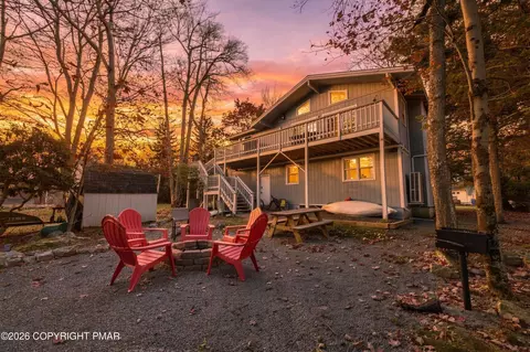 3176 Carobeth Dr, Tobyhanna, PA 18466