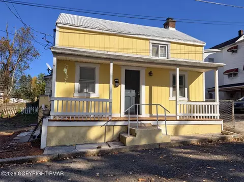 17 Holland St, Nesquehoning, PA 18240