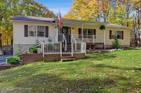 231 Sawtooth Dr, Effort, PA 18330