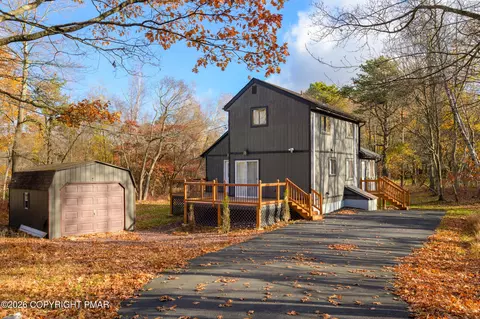 317 Clearview Dr, Long Pond, PA 18334