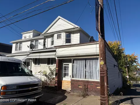 1034 Spruce St, Wilkes Barre, PA 18702
