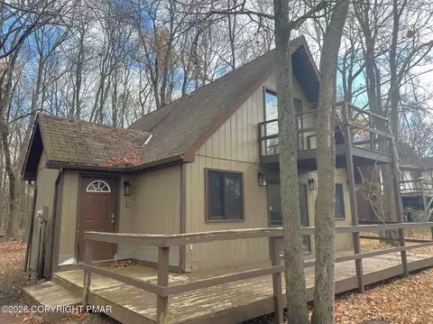 3181 Carobeth Dr, Tobyhanna, PA 18466