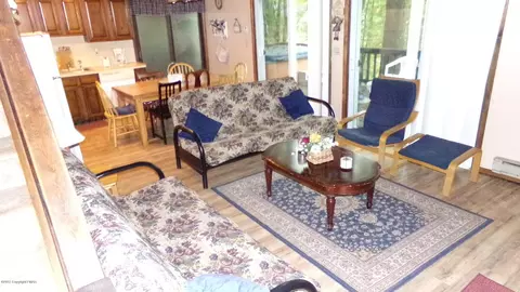 2121 Apley Dr, Bushkill, PA 18324 photo 10