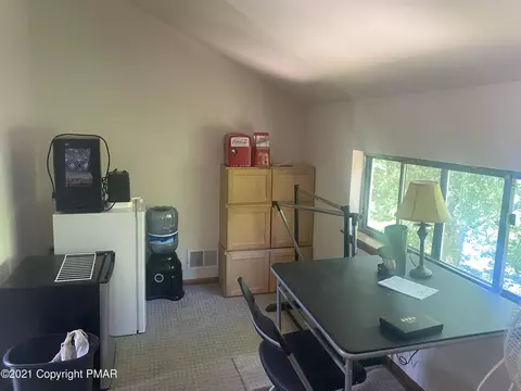 3329 Windermere Dr, Bushkill, PA 18324 photo 10
