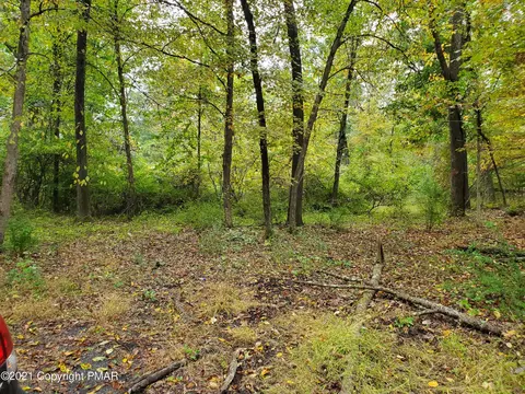 405 Stroudsmoor Rd, Stroudsburg, PA 18360