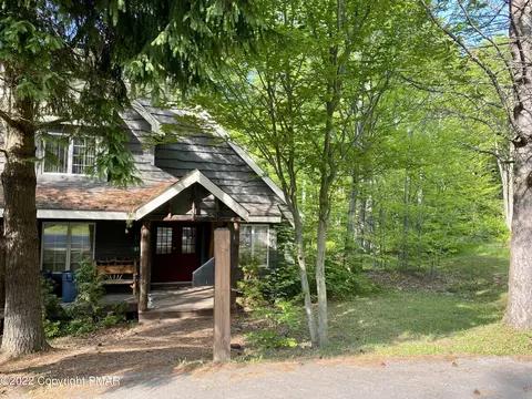 61 Aspenwall Dr, Lake Harmony, PA 18624