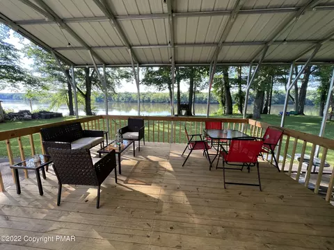552 River Rd, Wapwallopen, PA 18660