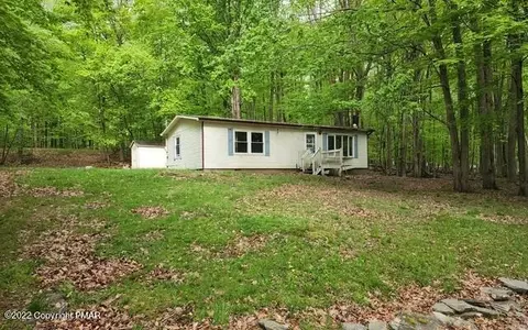 334 Tiffany Rd, Hawley, PA 18428