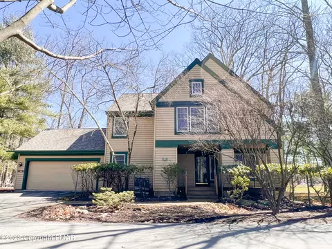 145 Fox Run, Buck Hill Falls, PA 18323