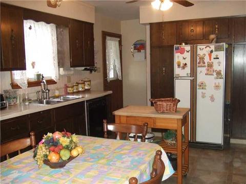 1103 Eckert Rd, Monaca, PA 15061 photo 5