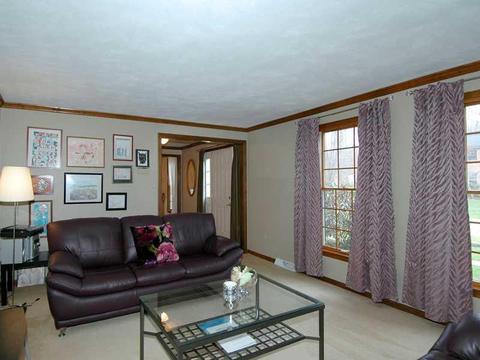 4693 Treeline Dr, Hampton, PA 15101 photo 8