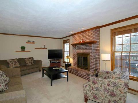 4693 Treeline Dr, Hampton, PA 15101 photo 6