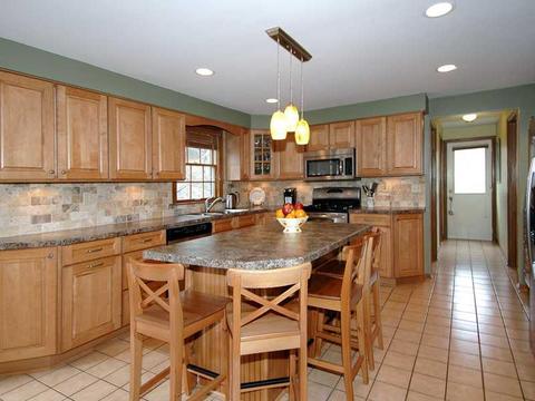 4693 Treeline Dr, Hampton, PA 15101 photo 3