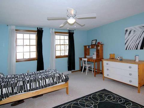4693 Treeline Dr, Hampton, PA 15101 photo 14