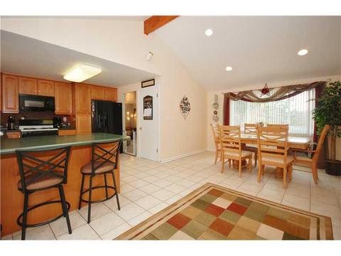 5207 Ranchview Dr, Pittsburgh, PA 15236 photo 9
