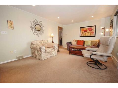 5207 Ranchview Dr, Pittsburgh, PA 15236 photo 10
