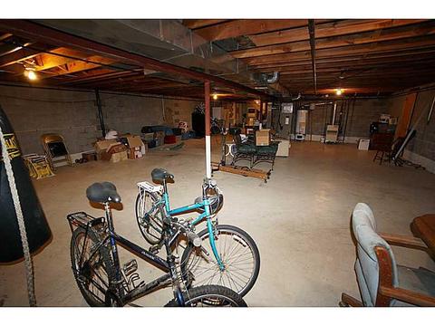 852 Sugar Run Rd, Eighty Four, PA 15330 photo 22
