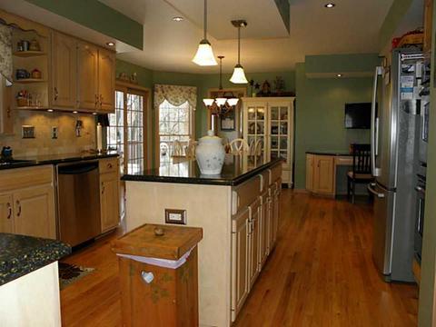 4042 Jupiter Dr, Hampton, PA 15101 photo 3