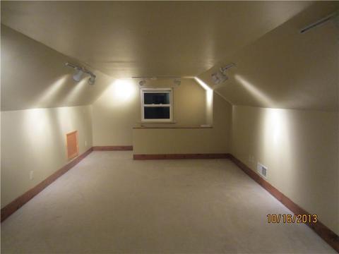 741 Saint Clair Ave, Clairton, PA 15025 photo 11