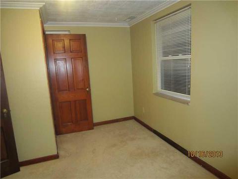 741 Saint Clair Ave, Clairton, PA 15025 photo 8