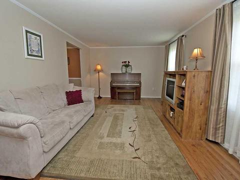 1211 Rolling Meadow Rd, Pittsburgh, PA 15241 photo 4