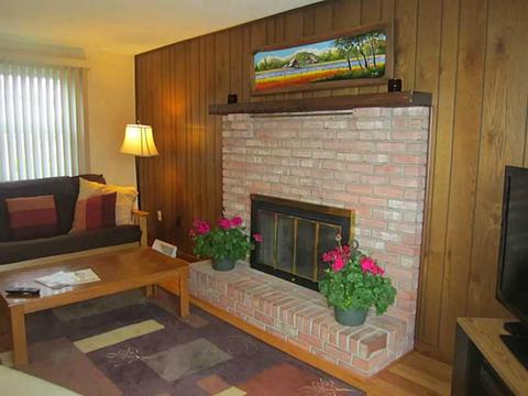 33 Aspen, Irwin, PA 15642 photo 5