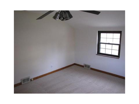 1407 Belasco Ave, Pittsburgh, PA 15216 photo 6