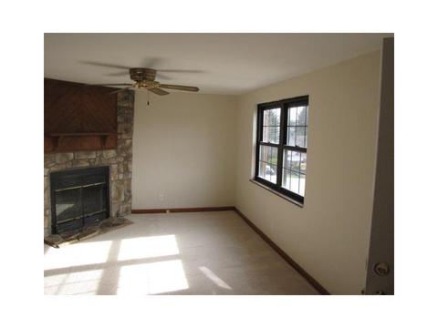 1407 Belasco Ave, Pittsburgh, PA 15216 photo 3