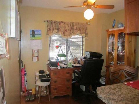 301 Williamsburg Ln, Export, PA 15632 photo 5