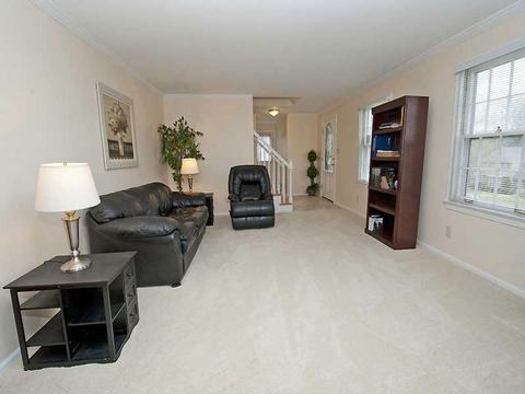 574 Harrogate Rd, Pittsburgh, PA 15241 photo 4