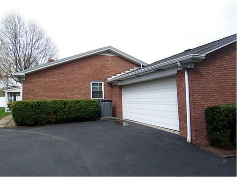 124 Dandyview Dr, New Kensington, PA 15068 photo 4