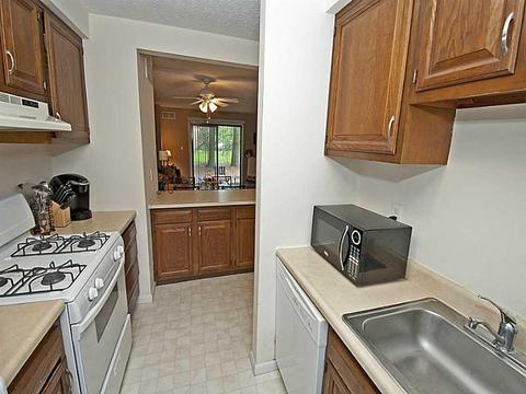 402 Brookside Ct, Seven Fields, PA 16046 photo 5