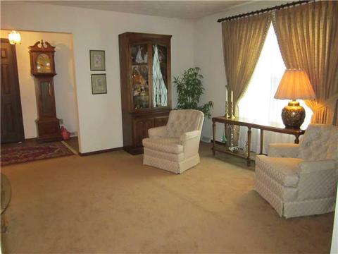 3409 Aloha Dr, Lower Burrell, PA 15068 photo 9