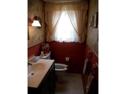 4046 Cape Cod Dr, Pittsburgh, PA 15239 photo 11