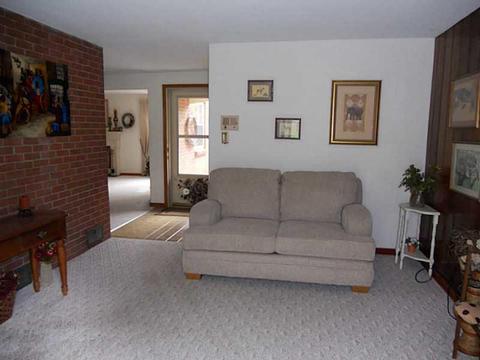 4046 Cape Cod Dr, Pittsburgh, PA 15239 photo 12