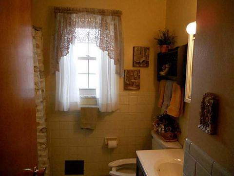 4046 Cape Cod Dr, Pittsburgh, PA 15239 photo 17