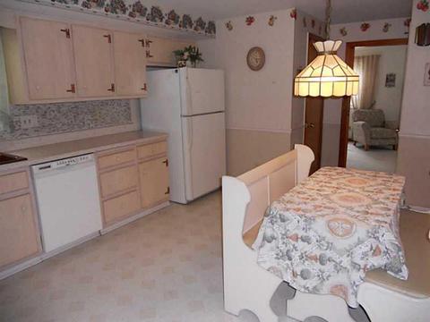 4046 Cape Cod Dr, Pittsburgh, PA 15239 photo 6