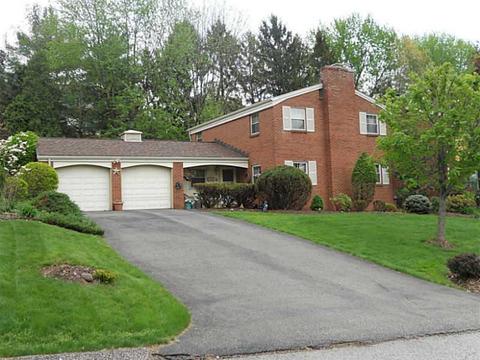 4046 Cape Cod Dr, Pittsburgh, PA 15239 photo 1