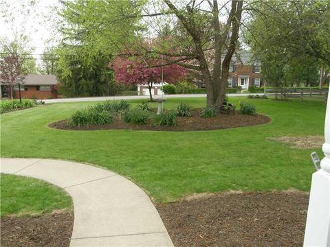 208 Cherokee Rd, Pittsburgh, PA 15241 photo 3