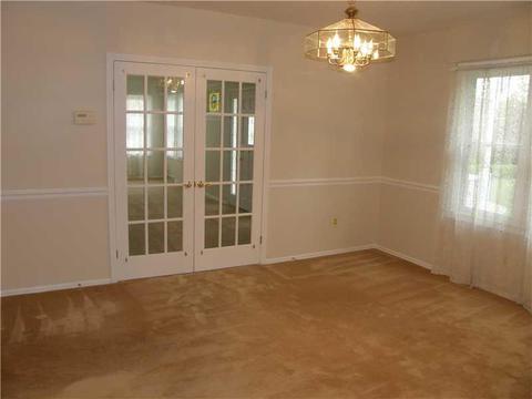 208 Cherokee Rd, Pittsburgh, PA 15241 photo 9