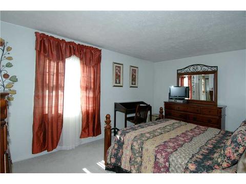 4741 Magnus Dr, Hampton, PA 15101 photo 5