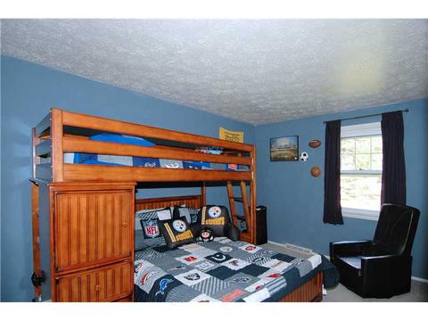 4741 Magnus Dr, Hampton, PA 15101 photo 7
